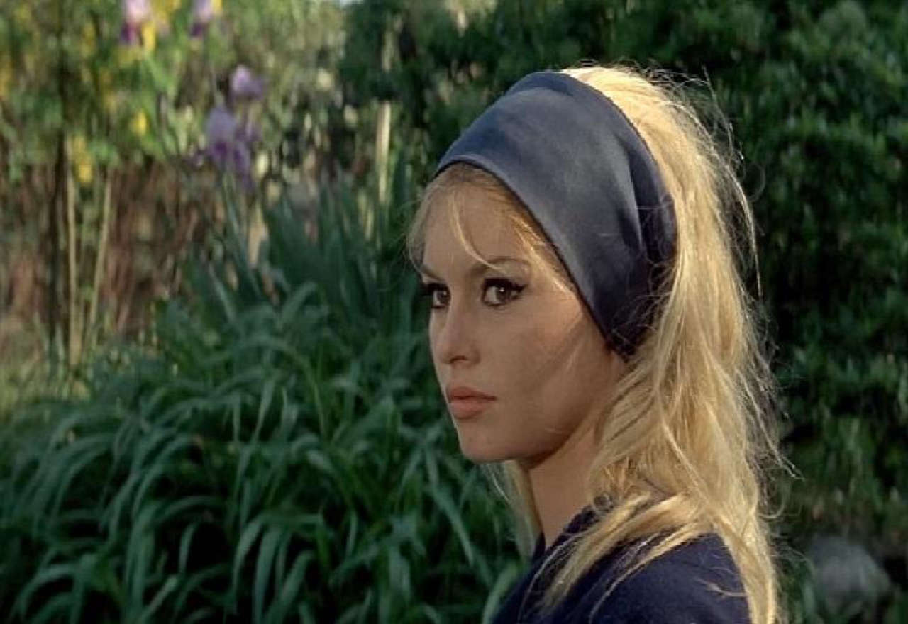 Brigitte Bardot: icona del cinema francese. Come è stata scoperta, i suoi matrimoni e l’influenza di Roger Vadim nella sua carriera