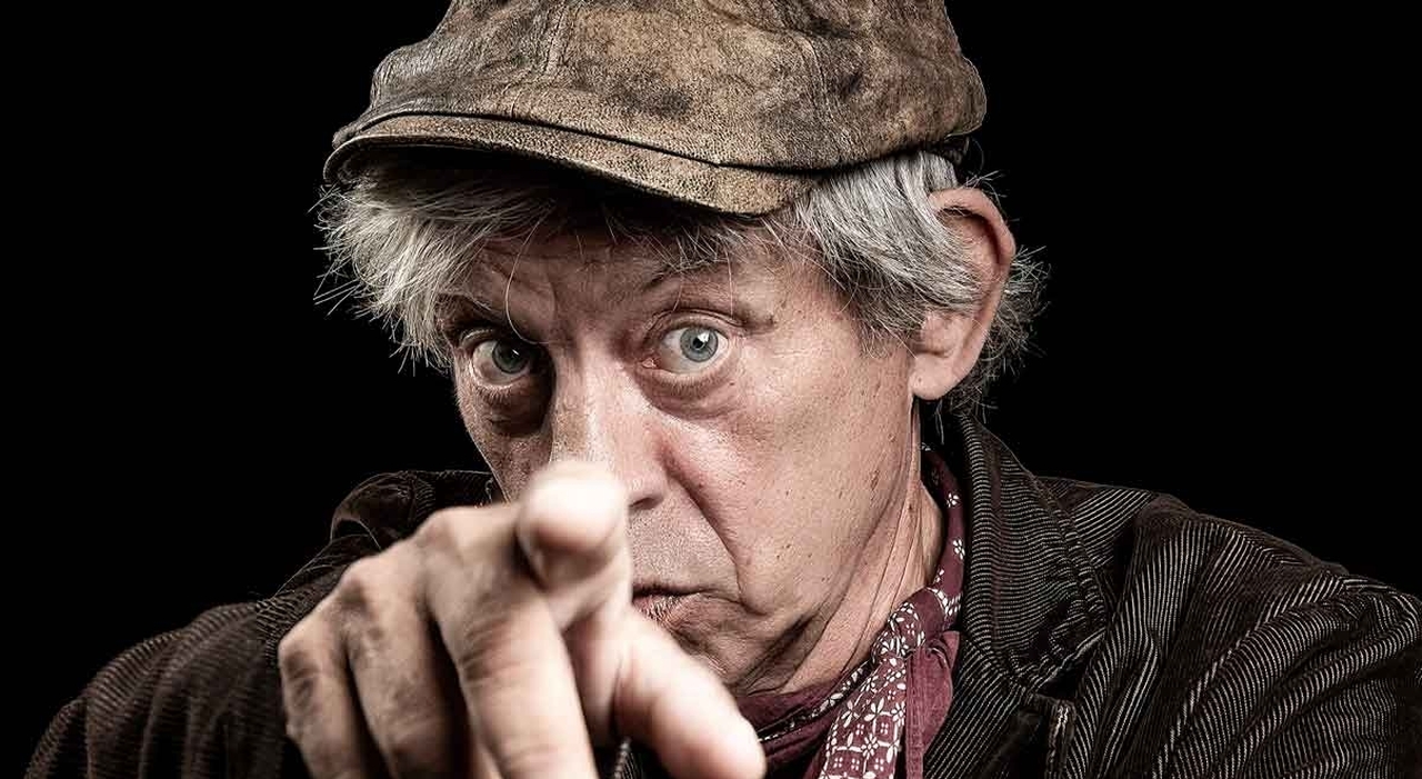 Paolo Rossi porta in scena il suo Pirandello: un’avventura teatrale al Teatro Ambra Jovinelli