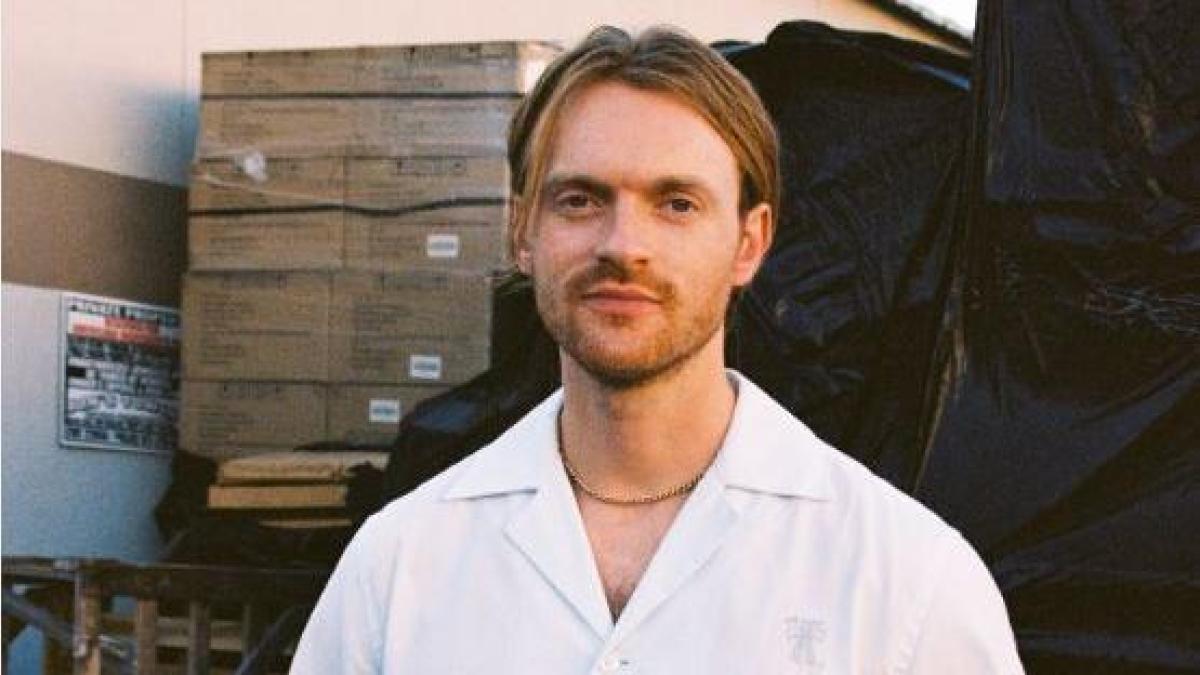 Finneas Eilish: Il cantautore che parla di amore e conflitti nel suo nuovo album