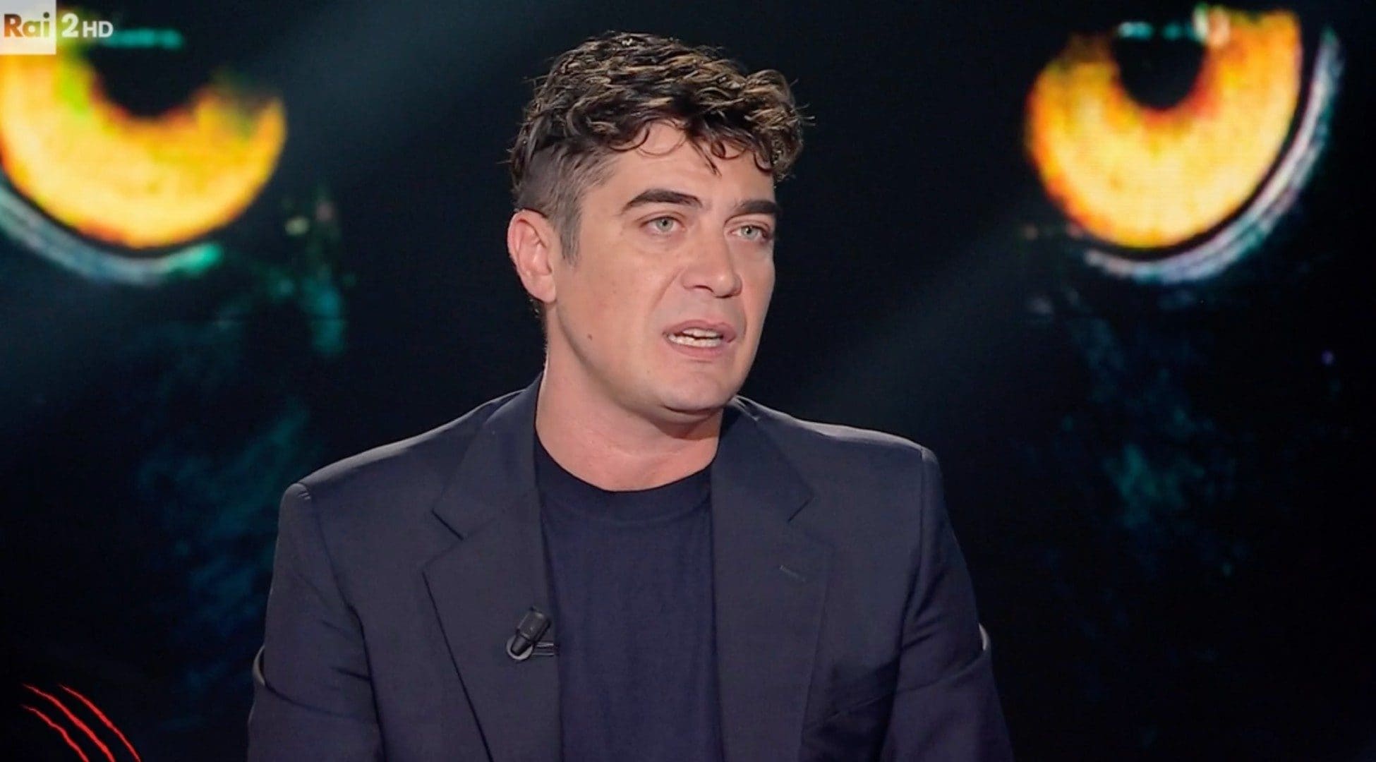 Riccardo Scamarcio si esprime su tradimenti e relazioni: “Il caso Sarcina-Incorvaia mi fa orrore”