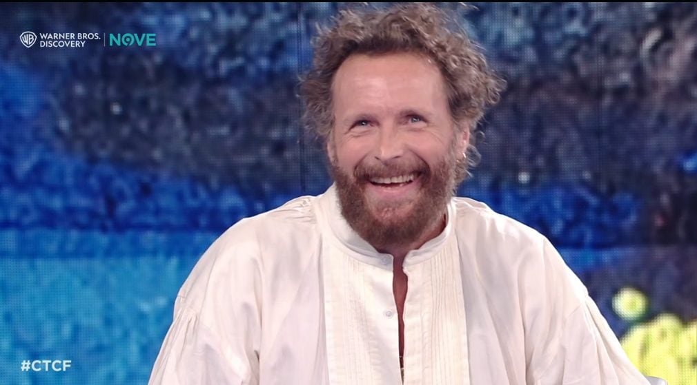 Jovanotti torna in tv: la sua gamba di titanio e i progetti per il tour 2025