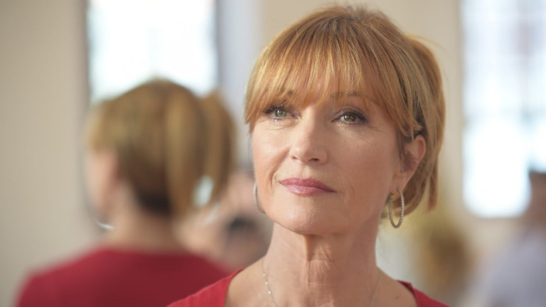 Jane Seymour commenta l'acquisizione di James Bond da parte di Amazon e il futuro del franchise