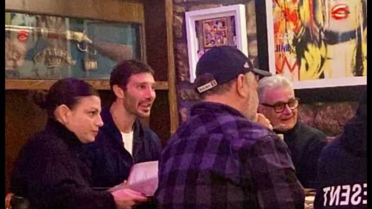 Emma Marrone e Stefano De Martino a Roma a cena pubblica evidenziano un solido rapporto