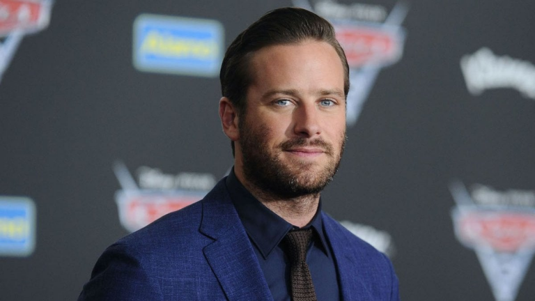 Armie Hammer ammette: non voleva fare a pezzi e mangiare nessuno, ma è un idiota