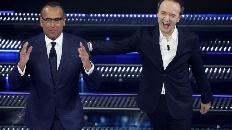 Sanremo 2025, ascolti record alla quarta serata con boom di cover al 70% di quota