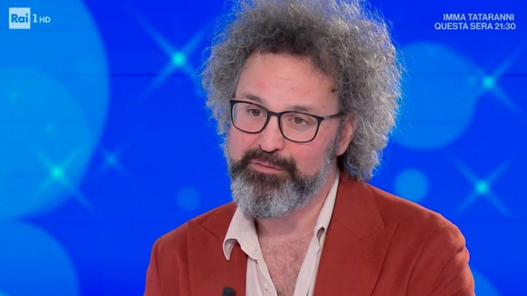 Sanremo 2025, polemica su Simone Cristicchi: il chiarimento sulla malattia della madre