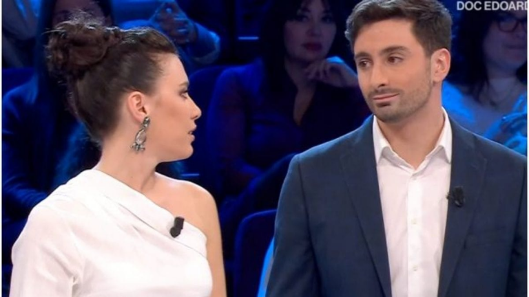 Affari tuoi su Rai 1: Edoardo e Diletta della Liguria rischiano tutto con il pacco 9 tra colpi di scena e sfortuna