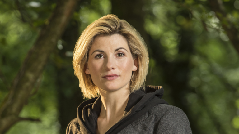 Jodie Whittaker racconta le sue ansie e affronta le critiche nel ruolo iconico di Doctor Who