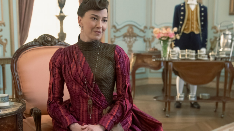 Carrie Coon commenta il rinnovo di The Gilded Age stagione 3 grazie al sostegno dei fan gay