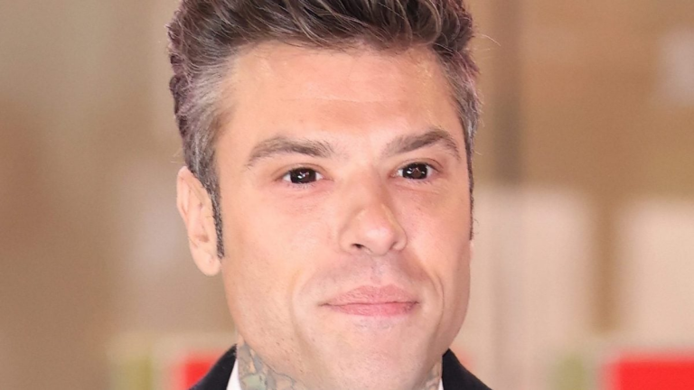 Sanremo 2025: ecco i cinque finalisti Fedez, Cristicchi, Brunori Sas, Corsi e Olly