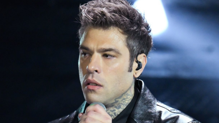 Fedez a Sanremo, il ruolo della mental coach nel suo ritorno sul palco