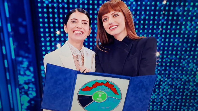 Sanremo 2025, Selvaggia Lucarelli critica il duetto di Giorgia e Annalisa come inefficace