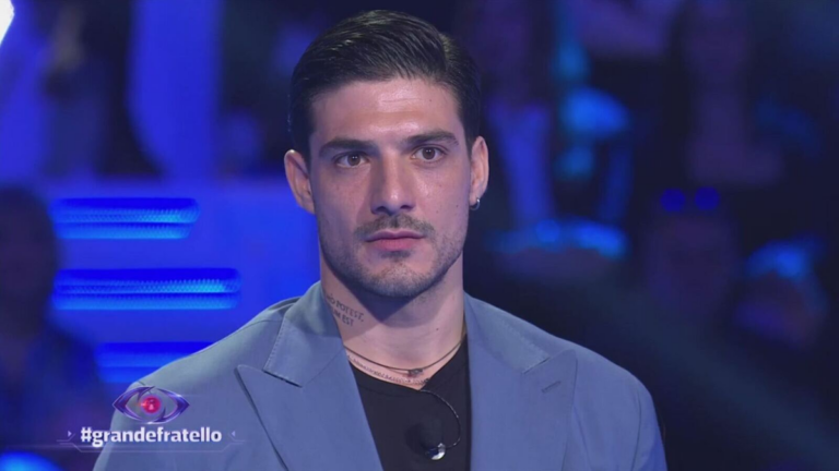 Grande Fratello, Lorenzo nella bufera durante il gioco delle coppie con sette al televoto