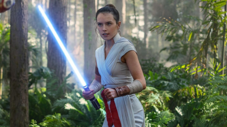 Daisy Ridley illustra il nuovo film di Star Wars con Rey e valuta possibile debutto nel MCU