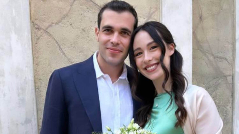 Aurora Ramazzotti si sposa: disegnerà il suo abito ma mantiene segreti i dettagli