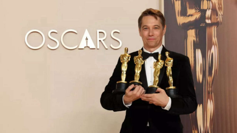 Sean Baker fa la storia con Anora: quattro Oscar per regia, sceneggiatura, montaggio e miglior film