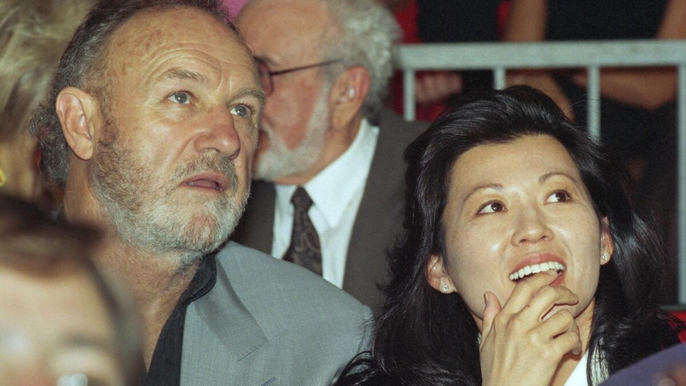 Mistero sulla morte di Gene Hackman e Betsy Arakawa: escluse cause evidenti, indagini aperte