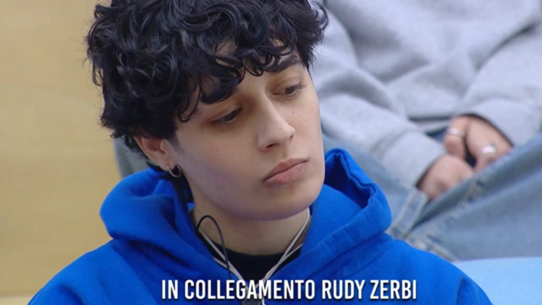 Amici 24 tensione tra Senza Cri e Rudy Zerbi rischia partecipazione della giovane cantante